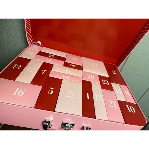 NEW 2025 Revolve Beauty Advent Calendar *25 Items $800+ Value - Picture 6 of 6